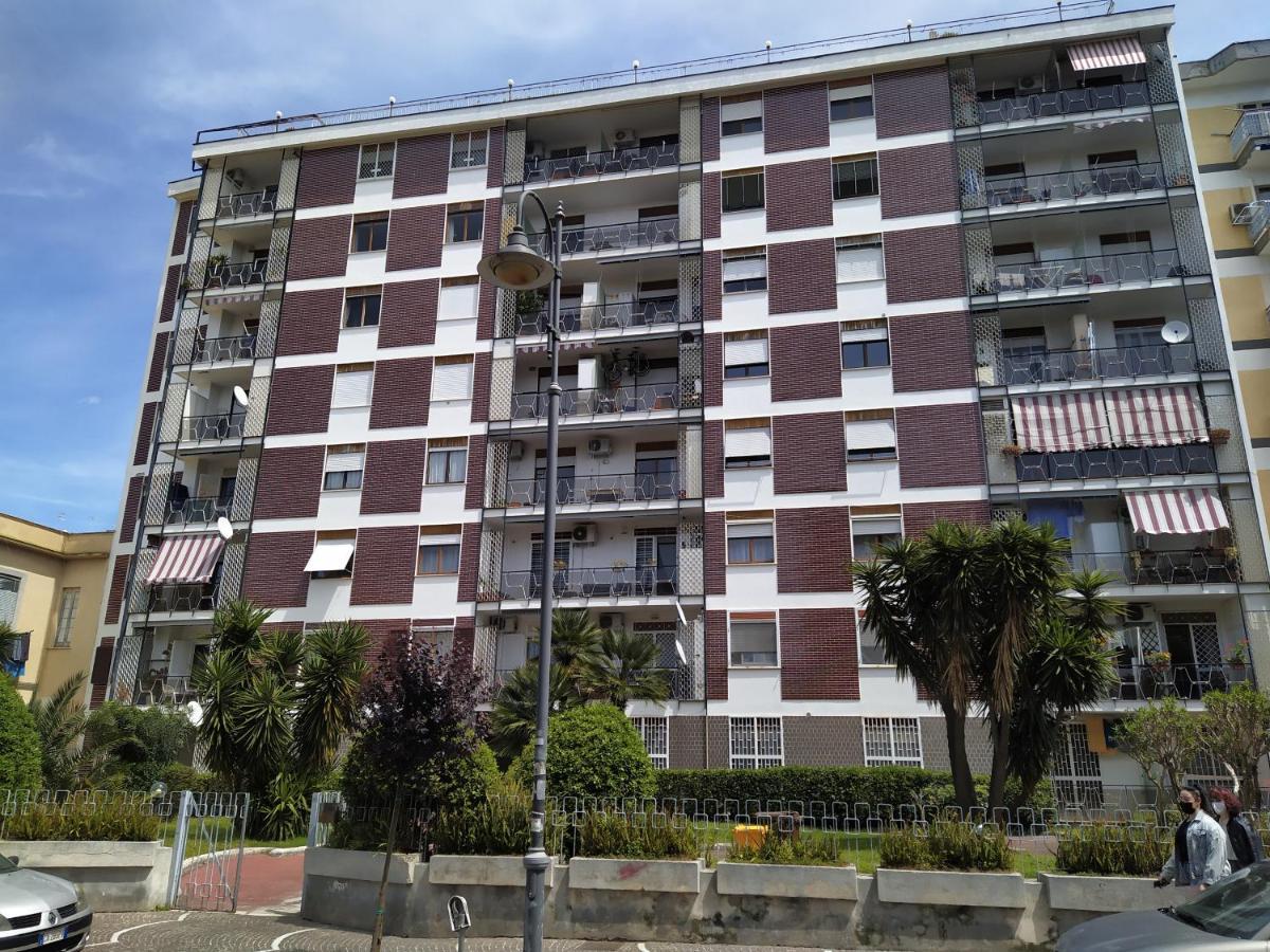 Vesuvio Corner - Spacious And Colorful Apartment In San Giorgio, Very Close To Napoli, Ideal For Families And Groups, Close To Pompeii, Sorrento... San Giorgio a Cremano Exteriör bild